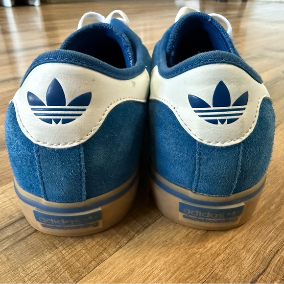 Adidas Suede Blue and White Men's Sneakers - Picture 3 of 4